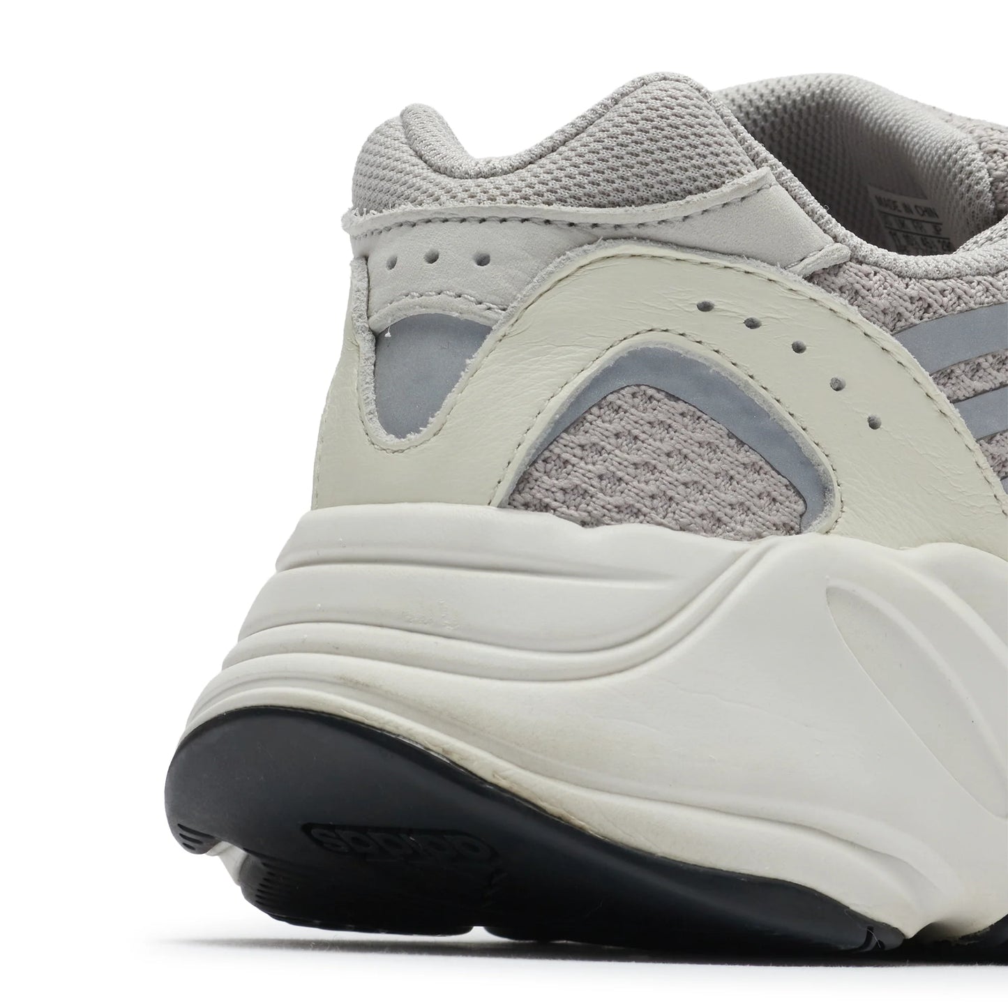 Preloved - Adidas Yeezy Boost 700 V2 Static