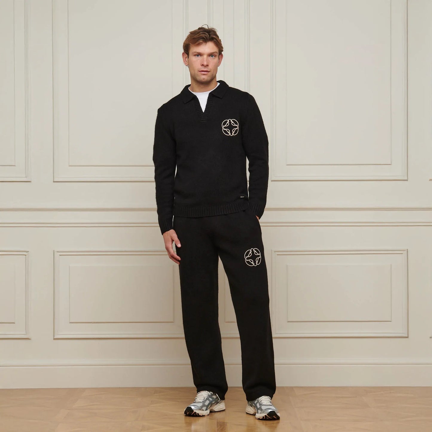 Belier Mohair Knit Open Collar Black Sweatshirt