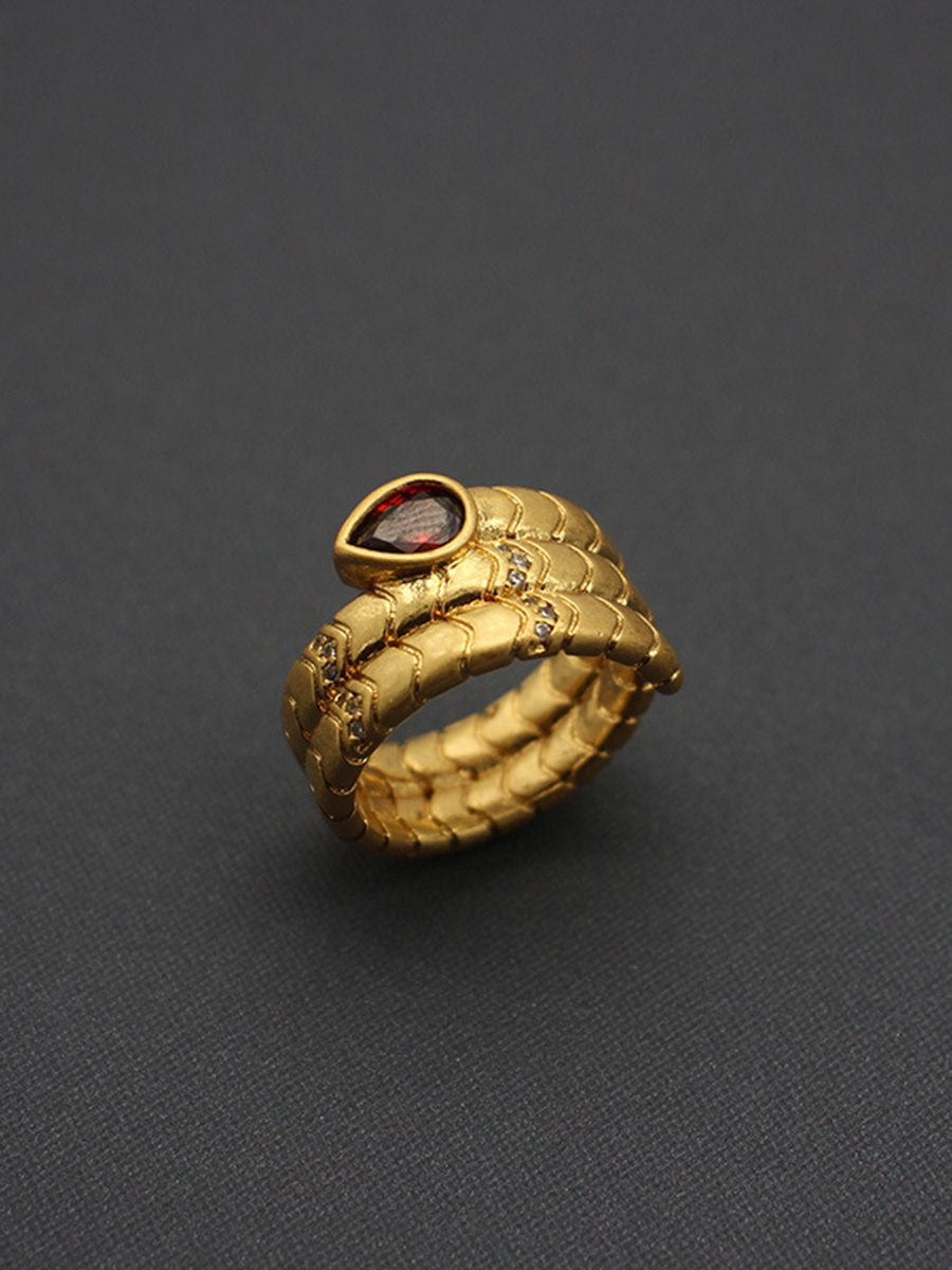 Vintage Light Luxury Water Drop Zircon Snake Ring