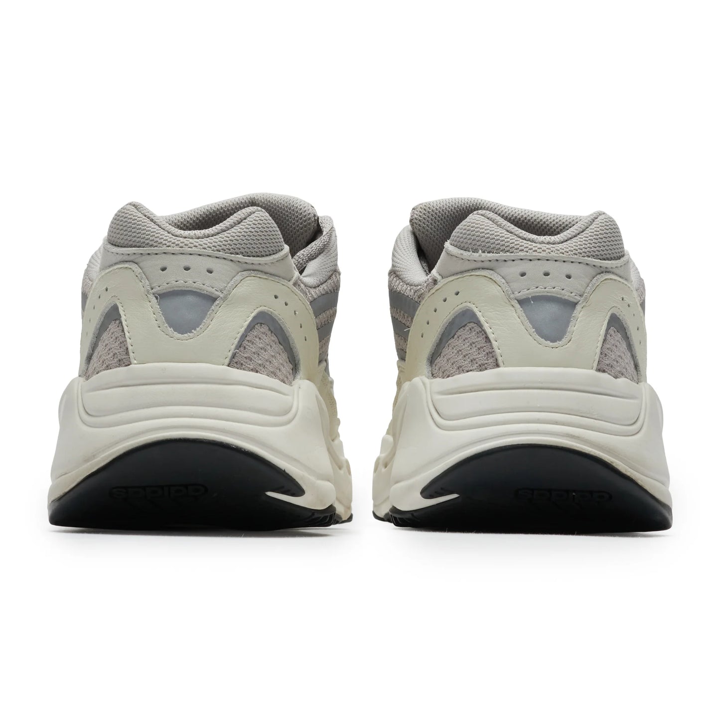 Preloved - Adidas Yeezy Boost 700 V2 Static