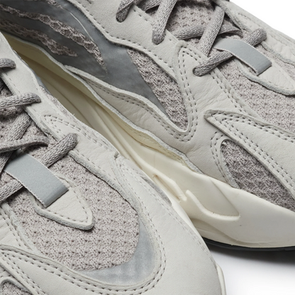 Preloved - Adidas Yeezy Boost 700 V2 Static