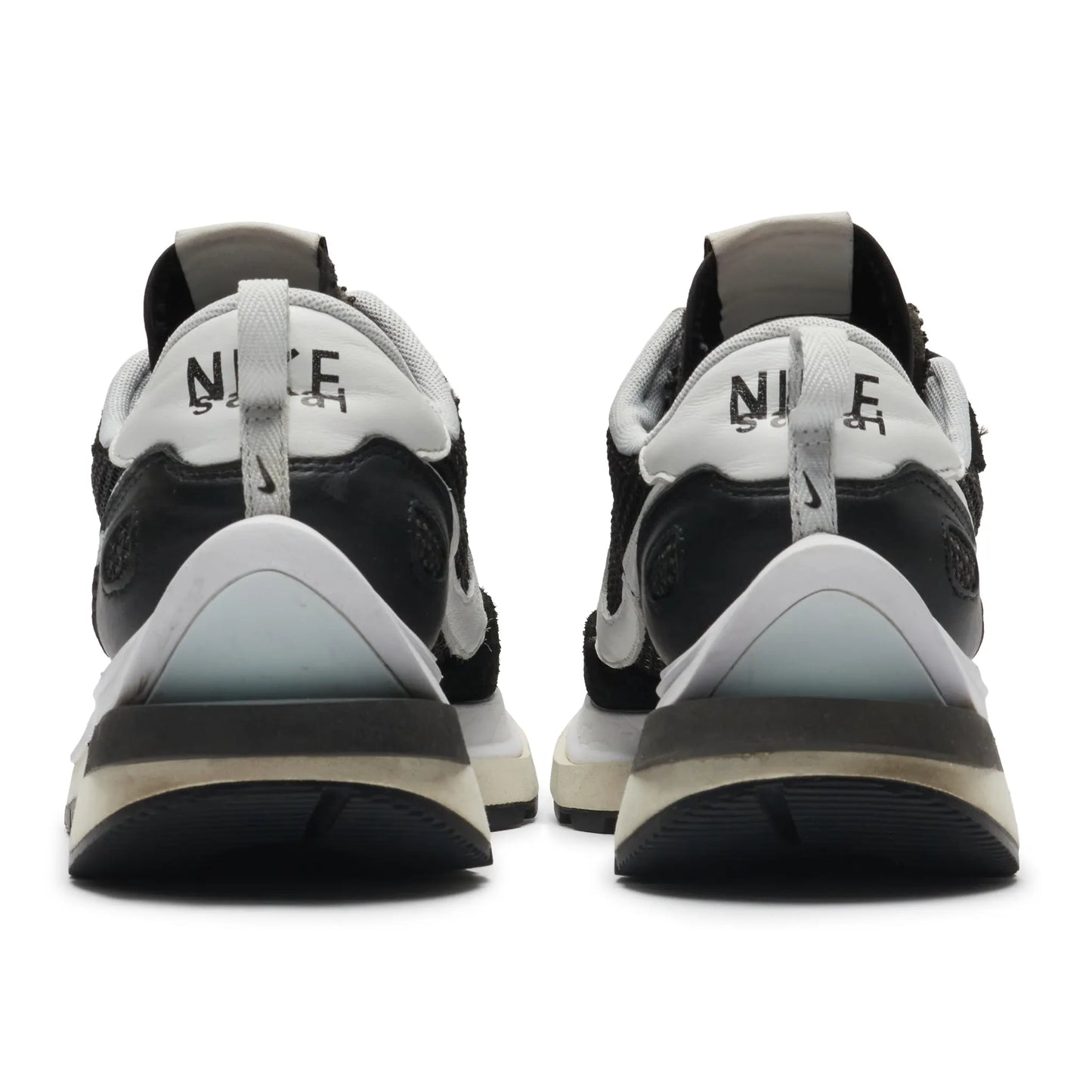 Preloved - Nike x Sacai Vaporwaffle Black White