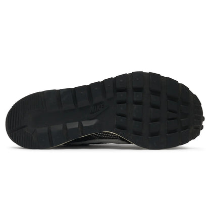 Preloved - Nike x Sacai Vaporwaffle Black White