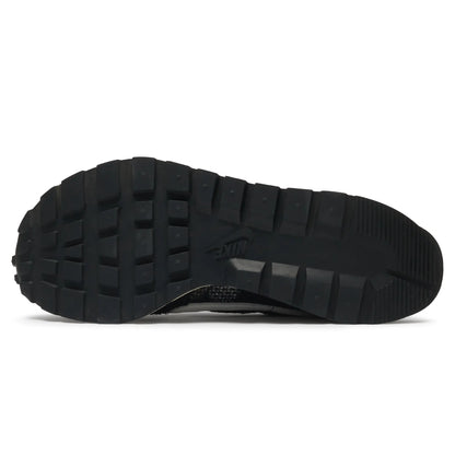 Preloved - Nike x Sacai Vaporwaffle Black White