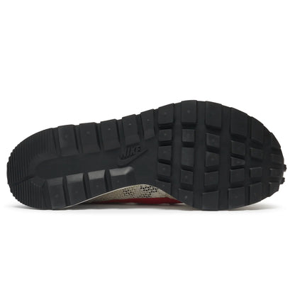 Preloved - Nike x Sacai Vaporwaffle Sail Sport Fuchsia Sneaker